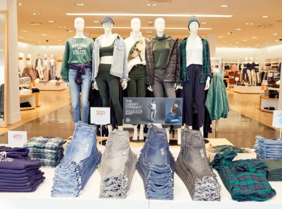Gap shop shopping centre